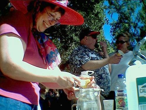 coiro makes lemonade, with mcb and scarlet in the background.