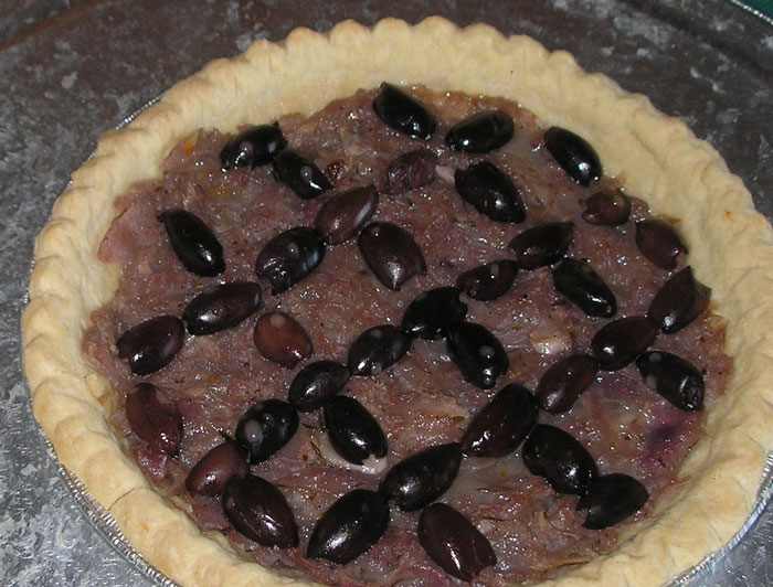 A pissiladiere pie from smash (caramelized onions and kalmata olives)